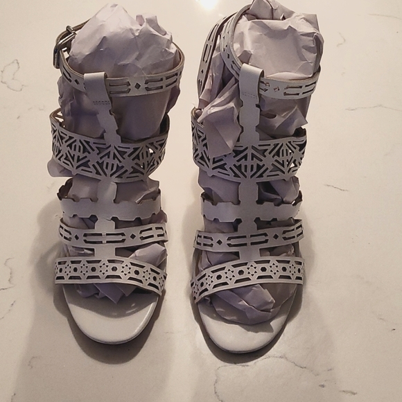 Via Spiga - Picture 2 of 6